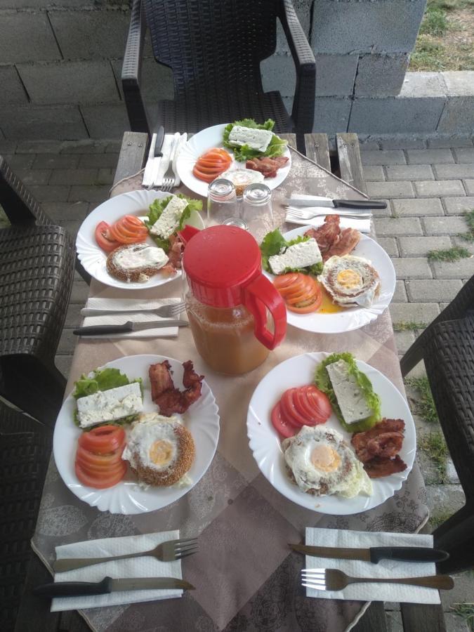 The Brothers Villa Hotel Ohrid Bagian luar foto